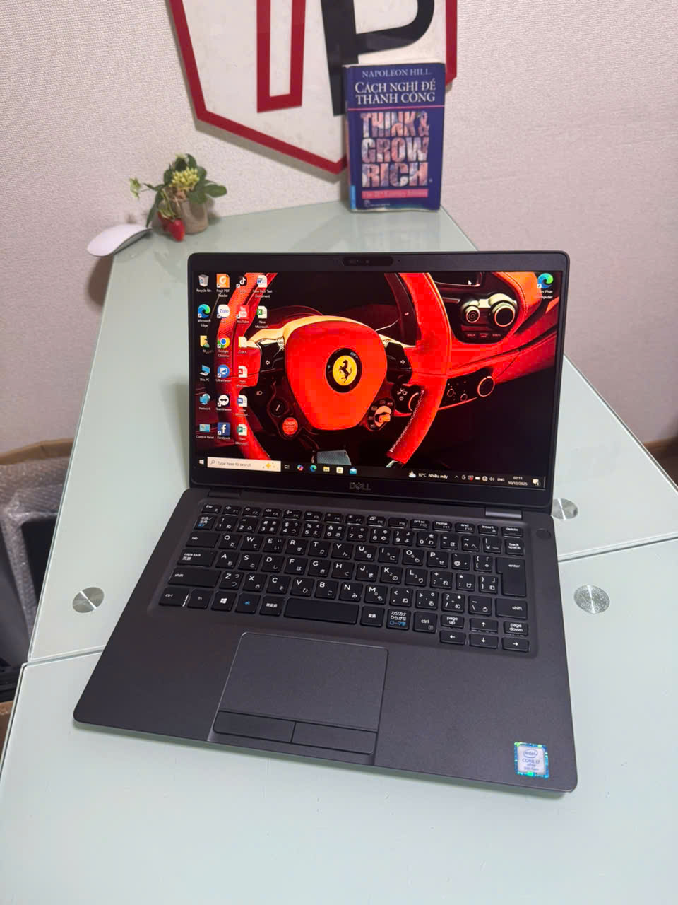 Dell Latitude 5300 / Core i7-8665U (up to 4.80Ghz | 4 nhân 8 luồng) / RAM 16GB / SSD 256GB /13.3 inch FHD IPS (1920x1080)