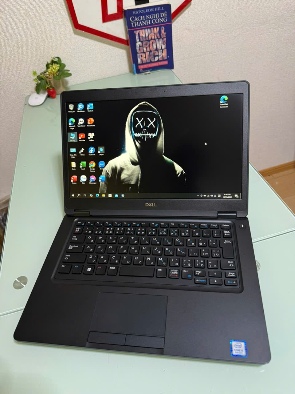 Dell Latitude 5490 / i5-8250U (up to 3.40Ghz | 4 nhân 8 luồng) / RAM 8GB / SSD 256GB / 14 inch FHD IPS (1920x1080)