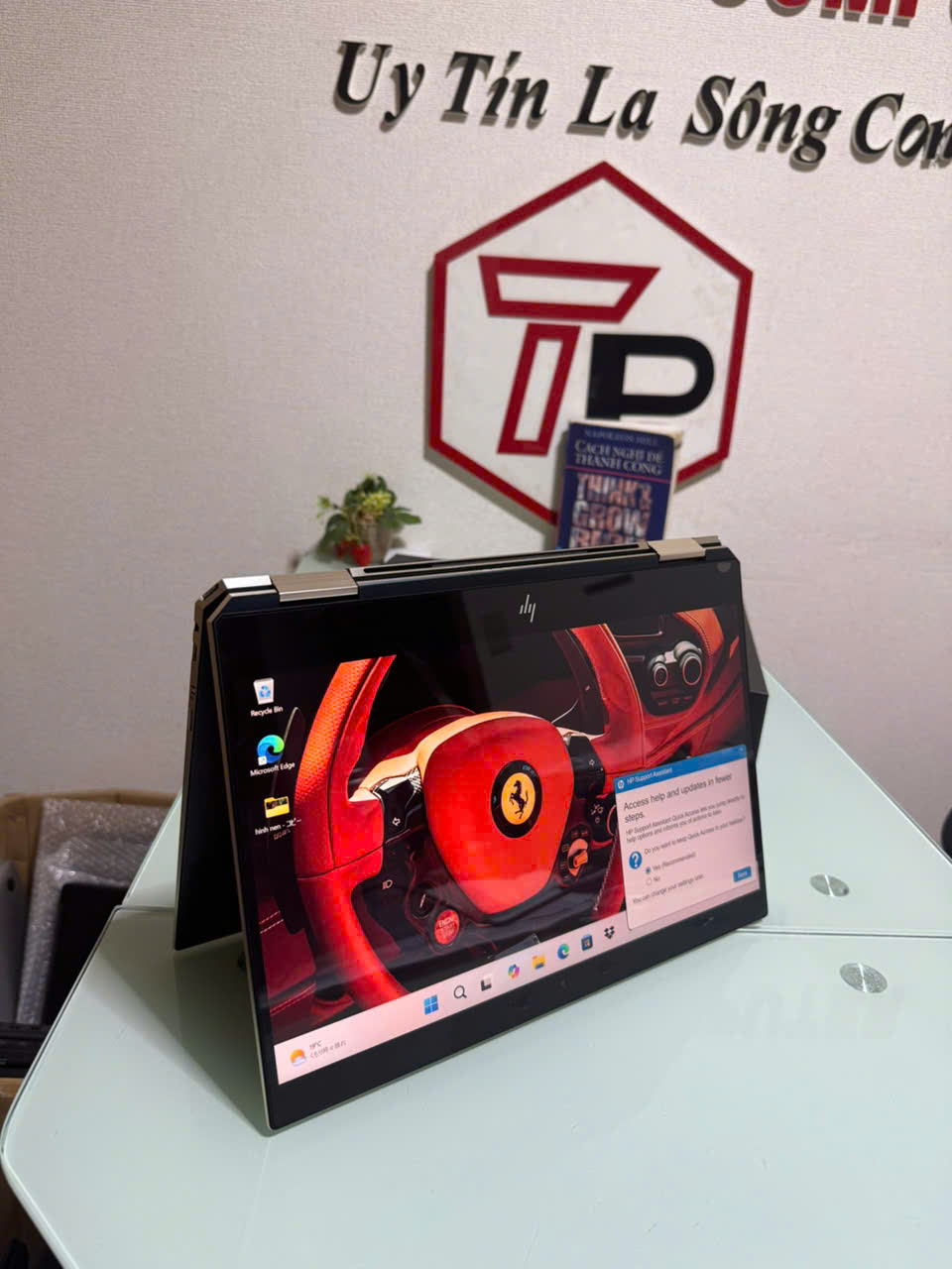 HP Spectre x360 Convertible 13 (Kèm bút) / i5-8265U (up to 3.90Ghz | 4 nhân 8 luồng) / RAM 8GB/ SSD 256GB/ 13.3 inch FHD IPS cảm ứng gập 360(1920x1080) 