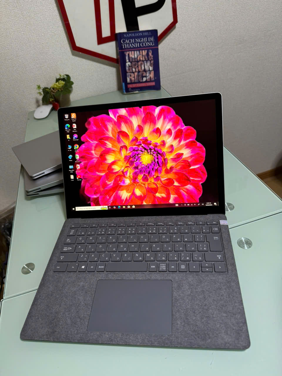 Surface Laptop 3 / Core i5-1035G7 (up to 3.7Ghz | 4 nhân 8 luồng) / RAM 8GB / SSD 128GB /13.5 inch 2k IPS (2256x1504) cảm ứng