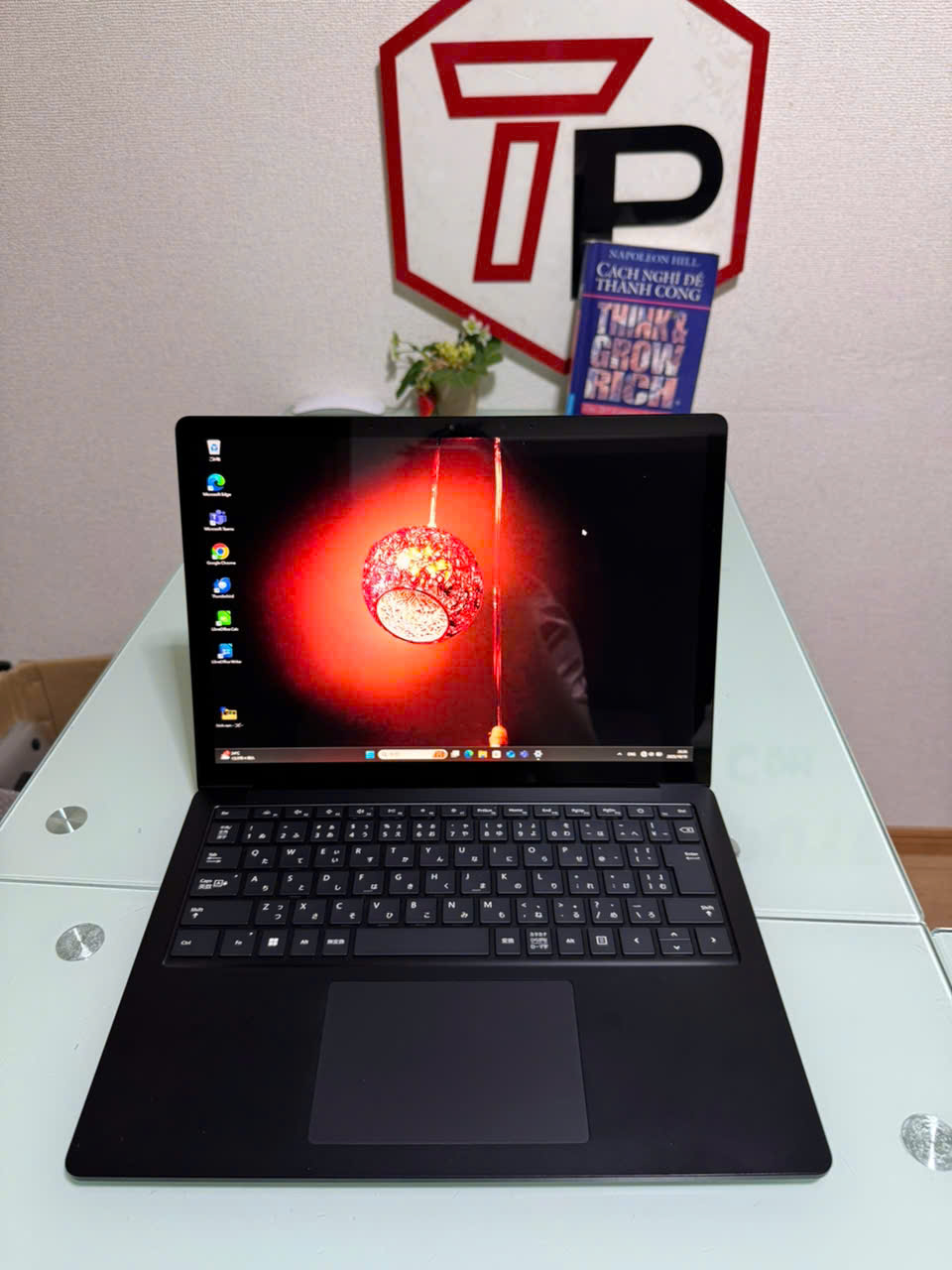 Surface Laptop 4 / i7-1185G7 (up to 4.8Ghz | 4 nhân 8 luồng) / RAM 16GB / SSD 256GB / 13.5 inch 2k IPS cảm ứng (2256x1504)