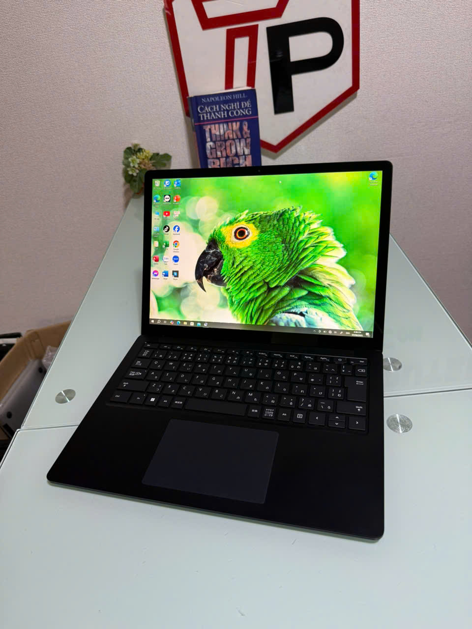 Surface Laptop 4 / i7-1185G7 (up to 4.8Ghz | 4 nhân 8 luồng) / RAM 16GB / SSD 512GB / 13.5 inch 2k IPS cảm ứng (2256x1504) 